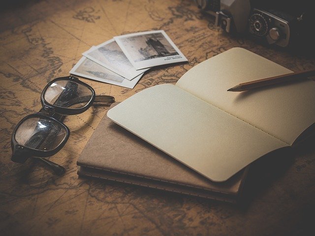 Designing a travel diary as a creative newspaper